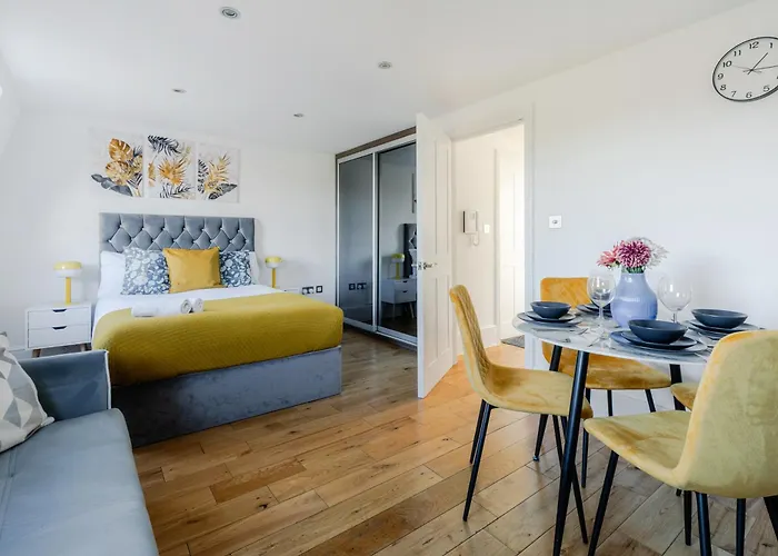 Regents Park View Apartments