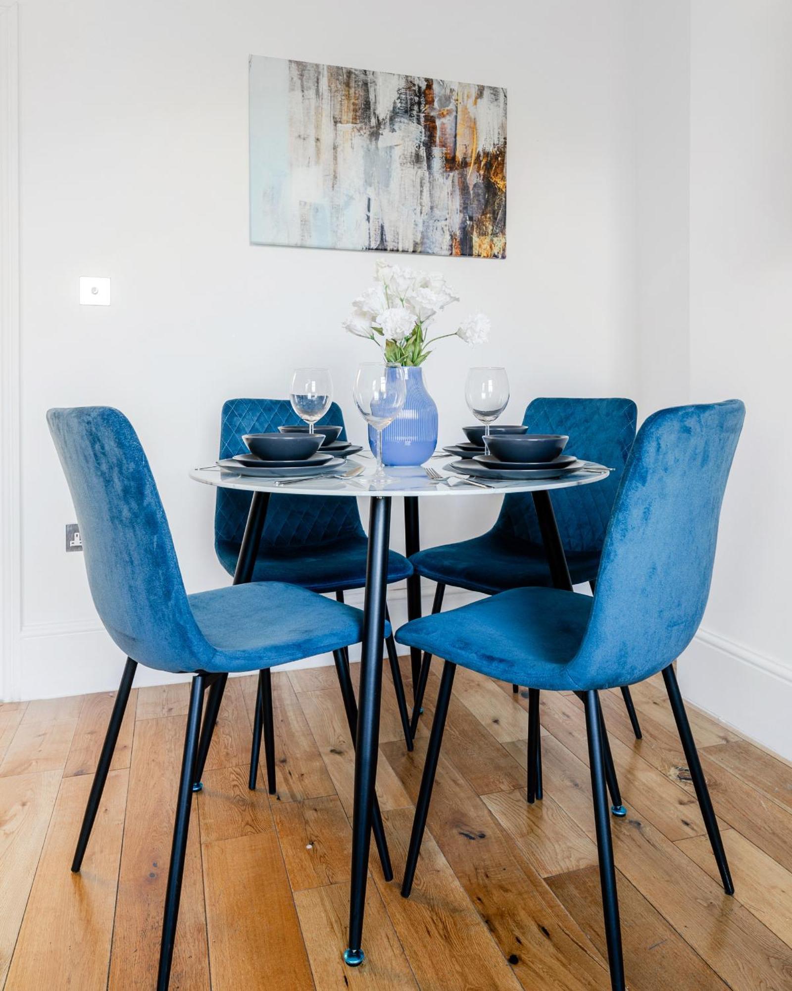 Apartment Regents Park View *